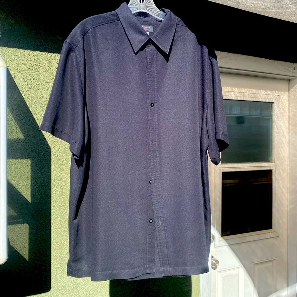 Nice men’s casual dress shirt.